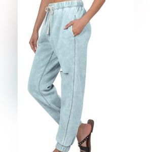 Acid Wash Knee Cut Out Jogger/XL